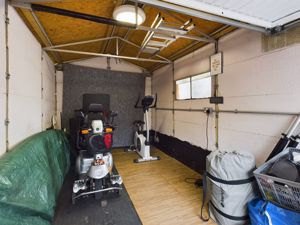 Garage - click for photo gallery